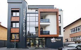 A-Dent Luxury Apartments & Dental Clinic
